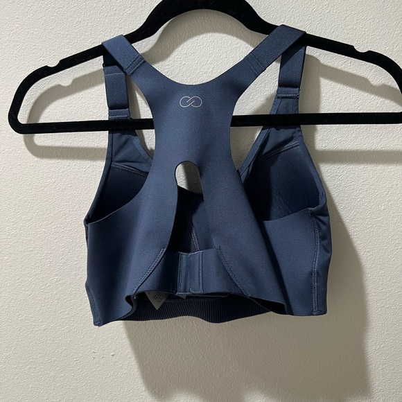 Calia by Carrie Underwood Women's Dark Blue Pullover Sports Bra, size small, EUC - Picture 2 of 5